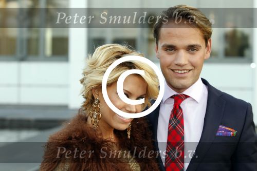Vianen 15 september 2011
Modeshow Mix &Match van Danie Bles bij Miele. Sylvie v d Vaart met schoonmoeder en broer
Peter Smulders bv