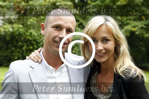 Amsterdam 27 september 2011
Presentatie Wendy v Dijk met Ushi and family bij hotel arena. Wendy met broer Mike
Peter Smulders bv