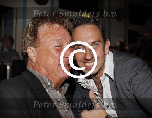 Breda, 25 September 2011
Corry Konings viert samen met familie en vrienden haar 60e verjaardag.
Zanger Peter Smulders met acteur/zanger Albert v Benthem
Foto Peter Smulders BV