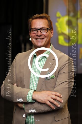 Amsterdam 19 september 2012
Presentatie musical Shrek met Paul Groot Kim Lian v d Meij Rogier Komproe en William Spaaij. Produyktie van Albert Verlinden.
Peter Smulder bv