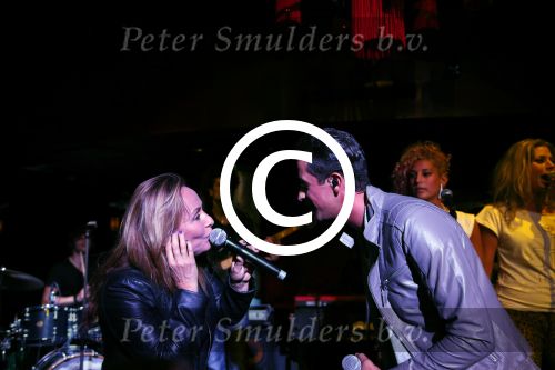 Amsterdam 17 september 2012
Presentatie cd YES R in de little buddha bar. met Angela Groothuizen
Peter Smulders bv