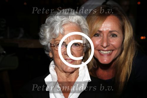 Amsterdam 24 september 2012
Presentatie kinderboek Angela Groothuizen . haar man Rob Mooij heeft de tekeningen gemaakt.
Peter Smulders bv