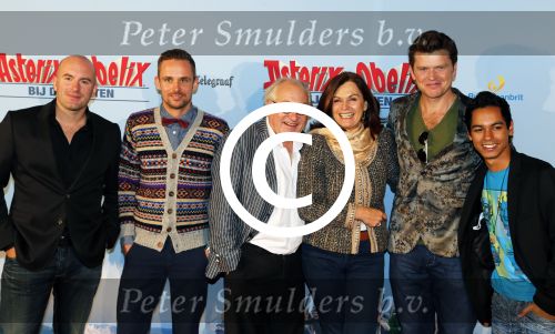 Amsterdam 7 oktober 2012
Premiere Asterix & Obelix in Pathe de munt. stemmencast Dean saunders Patrick Martens Youp van t Hek Liz Snoiijnk Beau v Erven Dorens en Jeronimo
Peter Smulders bv