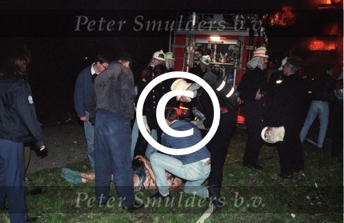 Amsterdam, 4 Oktbber 1992, inmiddels 20 jaar geleden (2012) voltrok de Bijlmerramp doordat een Boeing 747 vrachtvliegtuig van El Al neerstortte op de flats Groeneveen en Klein-Kruitberg.
Er overleden 43 mensen en heel veel mensen zijn levend verbrand of hebben veel brandwonden opgelopen.
Foto Peter Smulders BV