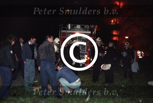 Amsterdam, 4 Oktbber 1992, inmiddels 20 jaar geleden (2012) voltrok de Bijlmerramp doordat een Boeing 747 vrachtvliegtuig van El Al neerstortte op de flats Groeneveen en Klein-Kruitberg.
Er overleden 43 mensen en heel veel mensen zijn levend verbrand of hebben veel brandwonden opgelopen.
Foto Peter Smulders BV