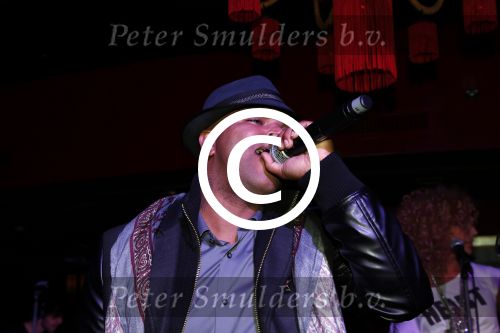 Amsterdam 17 september 2012
Presentatie cd YES R in de little buddha bar. Brace
Peter Smulders bv