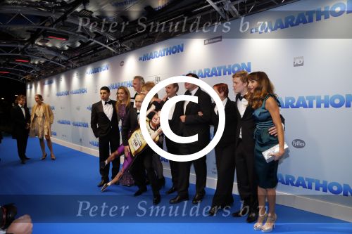 Rotterdam 15 oktober 2012
Premiere film marathon in pathe Rotterdam. vlnr Mimoun Oaissa Cynthia Abma Stefan de Walle Ariane Schluter Marcel Hensema Martin v Waardenberg regisseur Diederick Koopal Loes Luca Martijn Lakemeier en Georgina verbaan
Peter Smulders bv