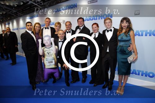Rotterdam 15 oktober 2012
Premiere film marathon in pathe Rotterdam. vlnr Mimoun Oaissa Cynthia Abma Stefan de Walle Ariane Schluter Marcel Hensema Martin v Waardenberg regisseur Diederick Koopal Loes Luca Martijn Lakemeier en Georgina verbaan
Peter Smulders bv