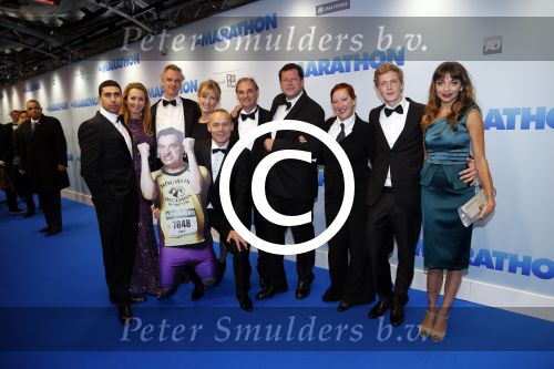 Rotterdam 15 oktober 2012
Premiere film marathon in pathe Rotterdam. vlnr Mimoun Oaissa Cynthia Abma Stefan de Walle Ariane Schluter Marcel Hensema Martin v Waardenberg regisseur Diederick Koopal Loes Luca Martijn Lakemeier en Georgina verbaan
Peter Smulders bv