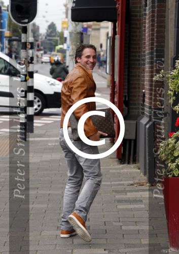 Amsterdam 1 oktober 2012
Das\'s moment bij dr Fish. De bekende mannen reden in een renault Twizy. Christian Albers
Peter Smulders bv