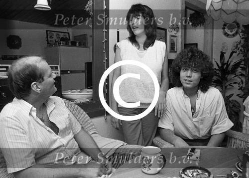 Duitsland, 5 Augustus 1983
Dennie Christian met zijn vrouw Roswhita en hun dochter Romina (geboren op 3 Juli 1983
Foto Peter Smulders BV