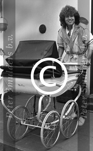 Duitsland, 5 Augustus 1983
Dennie Christian met zijn vrouw Roswhita en hun dochter Romina (geboren op 3 Juli 1983
Foto Peter Smulders BV