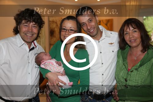 Wardenburg Duitsland), 27 September 2012
Dennie Christian met zijn vrouw Roswitha, hun dochter Romina met man en dochter
Foto Peter Smulders BV