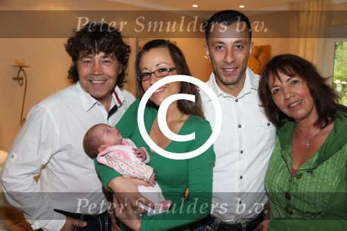 Wardenburg Duitsland), 27 September 2012
Dennie Christian met zijn vrouw Roswitha, hun dochter Romina met man en dochter
Foto Peter Smulders BV