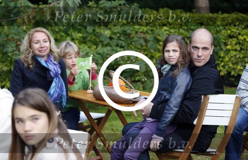 Almere 22 september 2012
Diederik Samsom en zijn vrouw en kinderen aan het IVN natuurontbijt in Almere Haven.
Peter Smulders bv