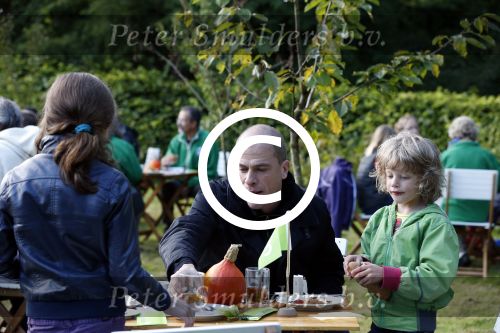 Almere 22 september 2012
Diederik Samsom en zijn vrouw en kinderen aan het IVN natuurontbijt in Almere Haven.
Peter Smulders bv