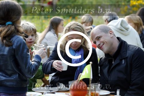 Almere 22 september 2012
Diederik Samsom en zijn vrouw en kinderen aan het IVN natuurontbijt in Almere Haven.
Peter Smulders bv