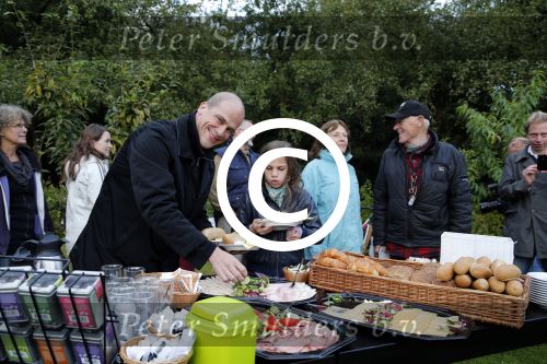 Almere 22 september 2012
Diederik Samsom en zijn vrouw en kinderen aan het IVN natuurontbijt in Almere Haven.
Peter Smulders bv