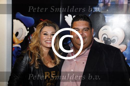 Hilversum 3 oktober 2012
Presentatie cd Django Wagner. Antje Monteiro reikt de eerst cd uit.
Peter Smulders bv