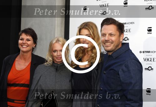 Amsterdam 4 oktober 2012
Doutzen Kroes opent de G Star woman winkel in Amsterdam.
Peter Smulders bv