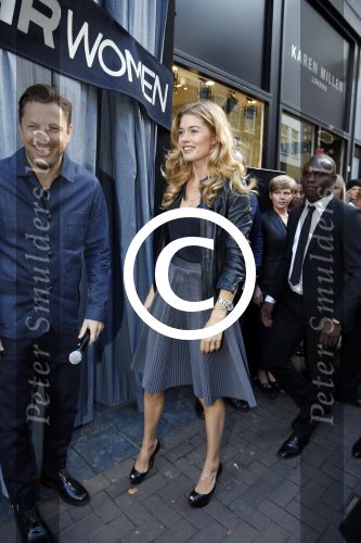 Amsterdam 4 oktober 2012
Doutzen Kroes opent de G Star woman winkel in Amsterdam.
Peter Smulders bv