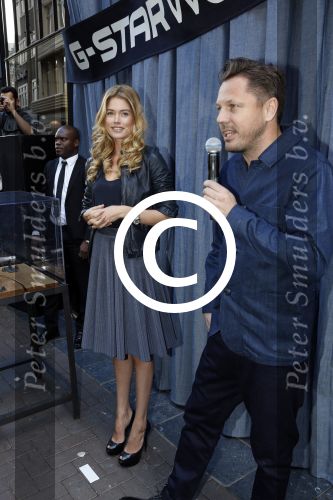 Amsterdam 4 oktober 2012
Doutzen Kroes opent de G Star woman winkel in Amsterdam.
Peter Smulders bv