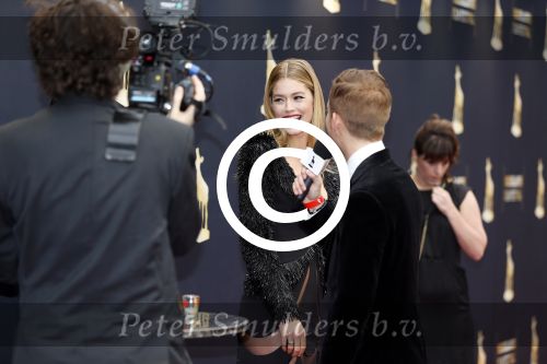 Utrecht 5 oktober 2012
Doutzen Kroes in sexy jurk van Viktor en Rolf bij uitreiking gouden kalveren.
Peter Smulders bv