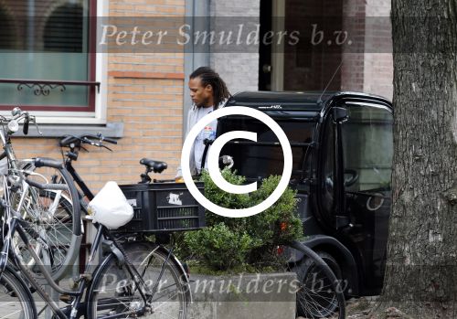 Amsterdam 26 september 2012
Edgar davids in apart klein autotje/karretje
Peter Smulders bv