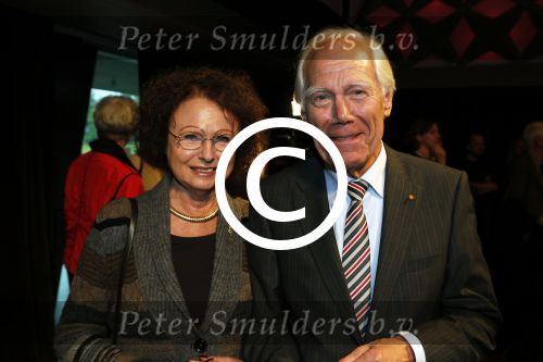 Hilversum 3 oktober 2012
Presentatie boek van nieuwslezers van de NOS bij beeld en geluid. Eef Brouwers met vrouw
Peter Smulders bv