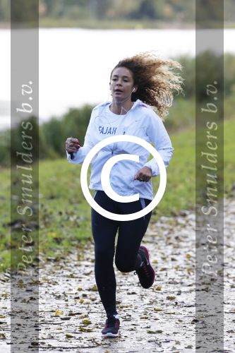 Amsterdam 15 oktober 2012
Fajah Lourens aan het trainen / hardlopen voor de marathon van New York bij de bosbaan.
Peter Smulders bv