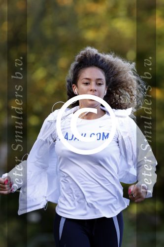 Amsterdam 15 oktober 2012
Fajah Lourens aan het trainen / hardlopen voor de marathon van New York bij de bosbaan.
Peter Smulders bv