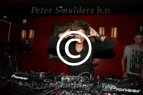 Amsterdam 17 september 2012
Presentatie cd YES R in de little buddha bar. Fajah Lourens
Peter Smulders bv