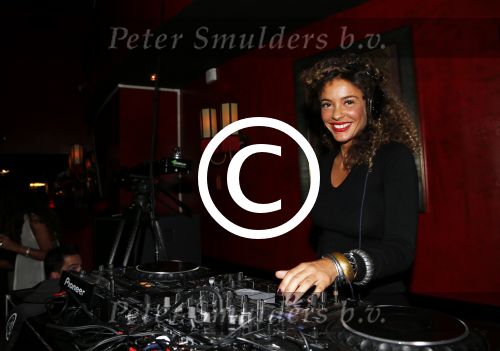 Amsterdam 17 september 2012
Presentatie cd YES R in de little buddha bar. Fajah Lourens
Peter Smulders bv