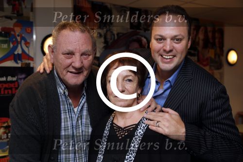 Uden 27 september 2012
Frans Bauer in shouwburg van Uden. Frans met zijn vader en moeder (ouders)
Peter Smulders bv