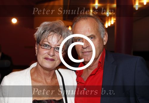 Gouda 8 oktober 2012
Premiere de bonbon fabriek met Jon v Eerd en Johnny Kraaykamp jr in de schouwburg van Gouda. Frederik de Groot met vrouw
Peter Smulders bv
