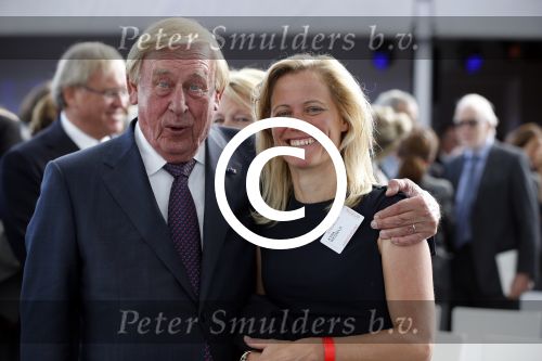 Amsterdam 22 september 2012
Koningin Beatrix opent het stedelijk museum in Amsterdam. Ook Prins Constantijn en Prinses Laurentien zijn aanwezig. Frits Goldschmeding met Kyra Wessels
Peter Smulders bv