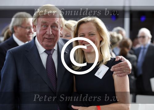 Amsterdam 22 september 2012
Koningin Beatrix opent het stedelijk museum in Amsterdam. Ook Prins Constantijn en Prinses Laurentien zijn aanwezig. Frits Goldschmeding met Kyra Wessels
Peter Smulders bv