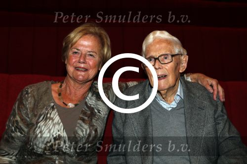 Hilversum 3 oktober 2012
Presentatie boek van nieuwslezers van de NOS bij beeld en geluid. Frits Thors met familie en achter kleinkind
Peter Smulders bv