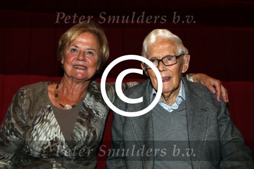 Hilversum 3 oktober 2012
Presentatie boek van nieuwslezers van de NOS bij beeld en geluid. Frits Thors met familie en achter kleinkind
Peter Smulders bv