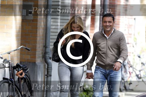 Amsterdam 17 september 2012
Gaby Blaaser met nieuwe vriend Jordy op de cornelis schuytstraat.
Peter Smulders bv