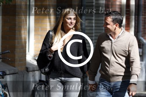 Amsterdam 17 september 2012
Gaby Blaaser met nieuwe vriend Jordy op de cornelis schuytstraat.
Peter Smulders bv