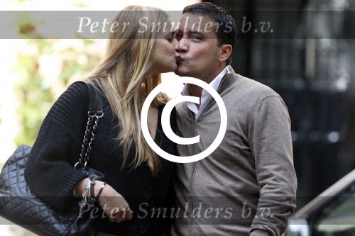 Amsterdam 17 september 2012
Gaby Blaaser met nieuwe vriend Jordy op de cornelis schuytstraat.
Peter Smulders bv