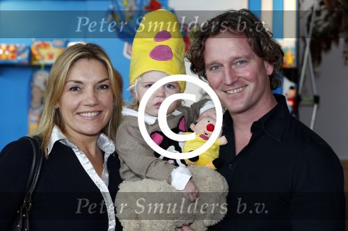 Hoorn 13 oktober 2012
Gallyon v Vessem met man en dochter bij premiere Bumba .
Peter Smulders bv