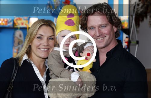 Hoorn 13 oktober 2012
Gallyon v Vessem met man en dochter bij premiere Bumba .
Peter Smulders bv