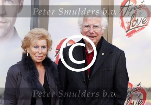 Amsterdam 7 oktober 2012
Premiere Aspects of love in het nieuwe de la mar. Gerard Cox met vriendin
Peter Smulders bv