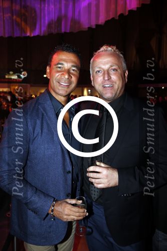 Amsterdam 13 oktober 2012
VIP avond LAF beurs bij westergasfabriek. Gordon met Ruud Gullit
Peter Smulders bv