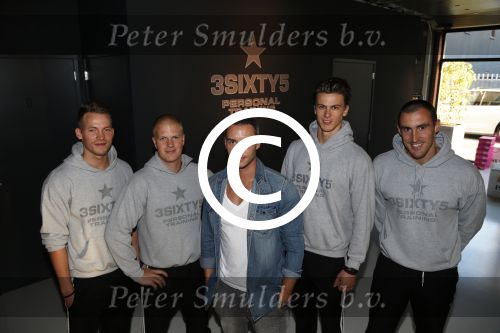Abcoude 11 oktober 2012
Opening nieuwe sportschool Guy v Reijden en Renee Vervoorn. Guy met zijn personal trainers
Peter Smulders bv