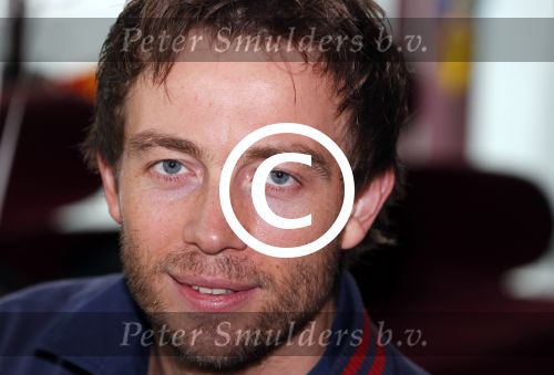 Hoorn 13 oktober 2012
Henry Schut met vriendin en kinderen bij premiere Bumba .
Peter Smulders bv