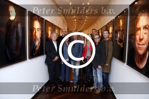 Amsterdam 24 september 2012
Presentatie portretfoto\'s in nieuwe de la mar gemaakt door Koos Breukel in opdracht van Janine v d Ende. Chantal janzen Leopold Witte George v Houts Ernst Daniel Smid Thom Hoffman Paul Kooij en Jules Croiset
Peter Smulders bv
