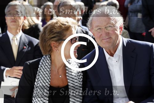 Amsterdam 22 september 2012
Koningin Beatrix opent het stedelijk museum in Amsterdam. Ook Prins Constantijn en Prinses Laurentien zijn aanwezig. Joop en Janine v d Ende
Peter Smulders bv
